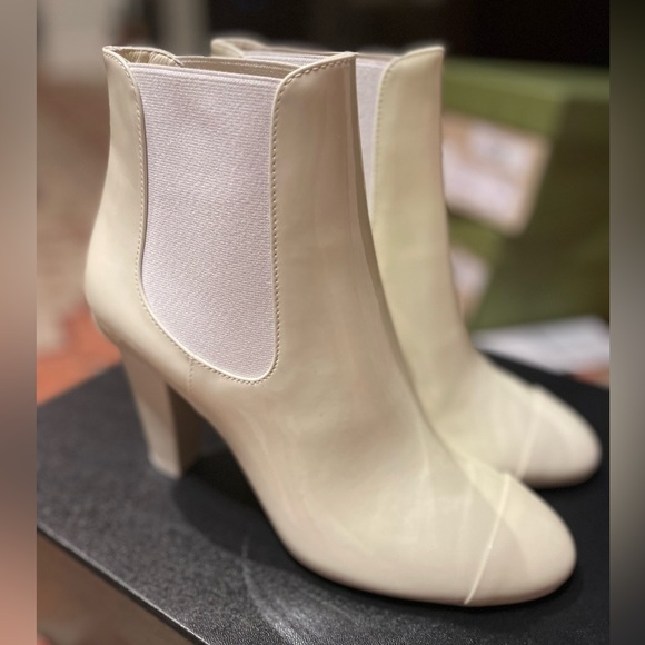 ❌SOLD OUT❌Chanel Cream Booties size 39 - Picture 11 of 11